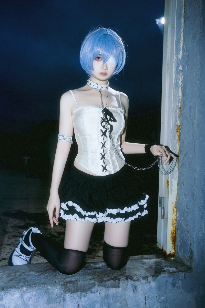 洛桑w伊梓#雨后天台【35P-693MB】最新收集