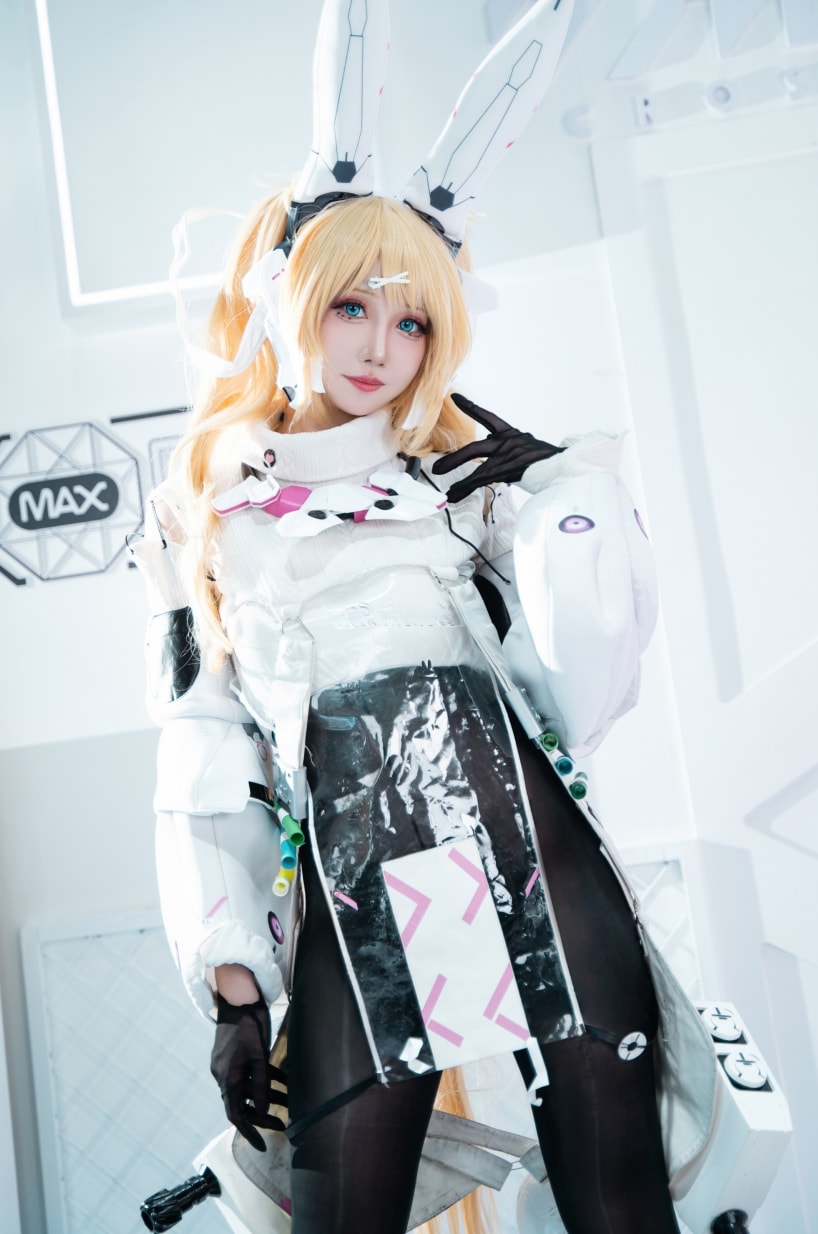 焖焖碳 交错战线莉普斯COS非常漂亮