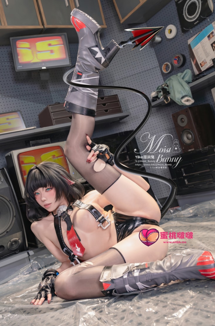 咬一口兔娘 05月作品『查无此人-简·杜』cos图片下载