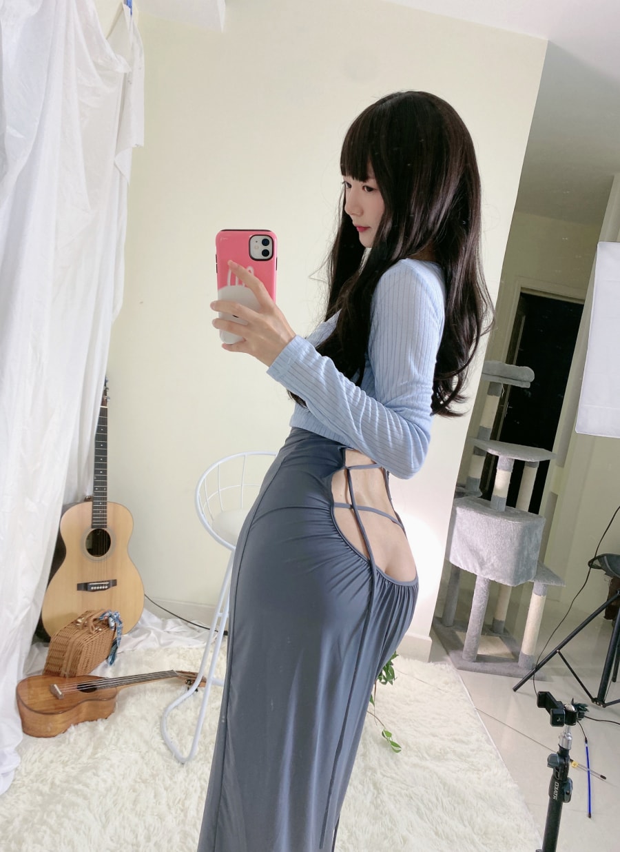 51酱 – 吉他妹妹壁纸图片大全