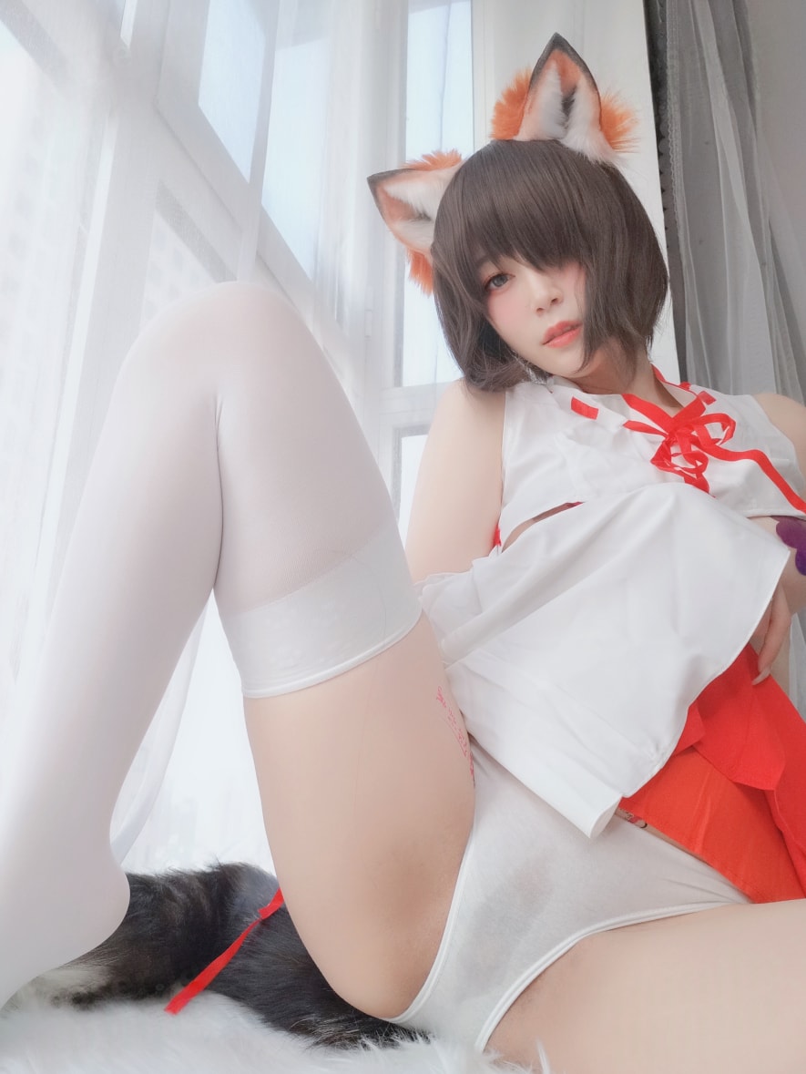 白银81 神社小狐狸cos图片欣赏