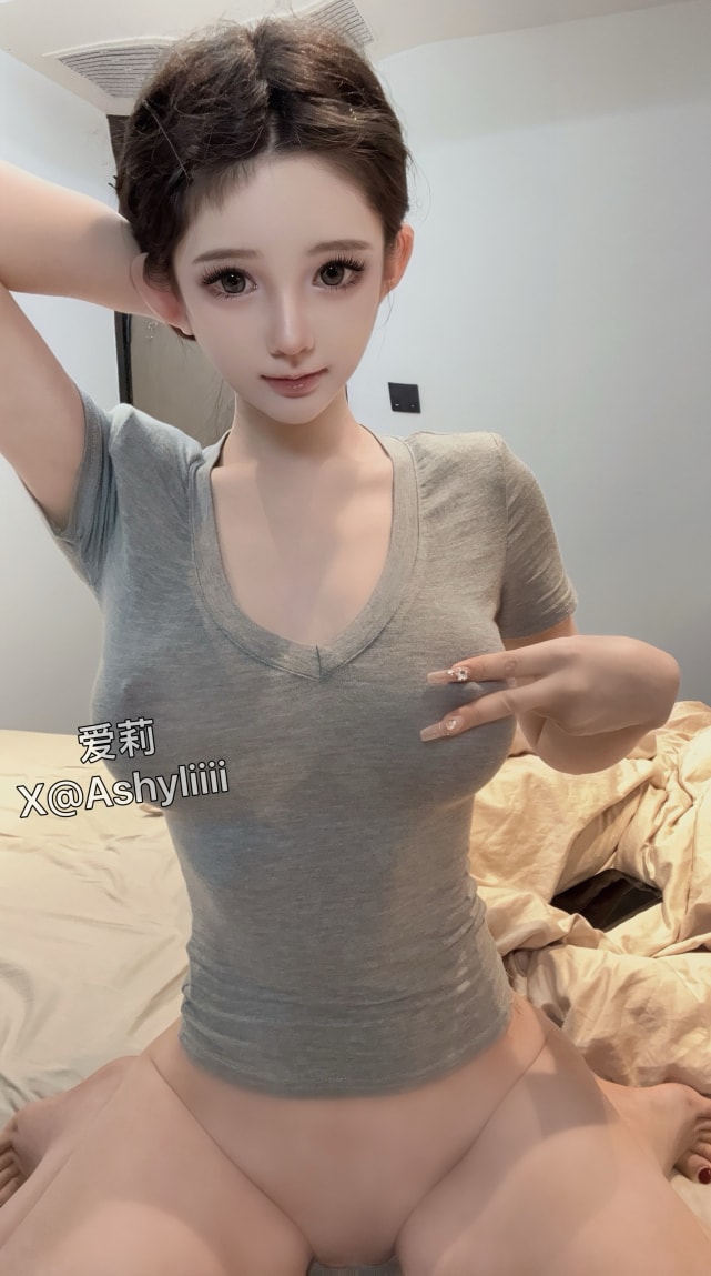 倦倦喵（爱莉） – 透灰T美丽的图片分享