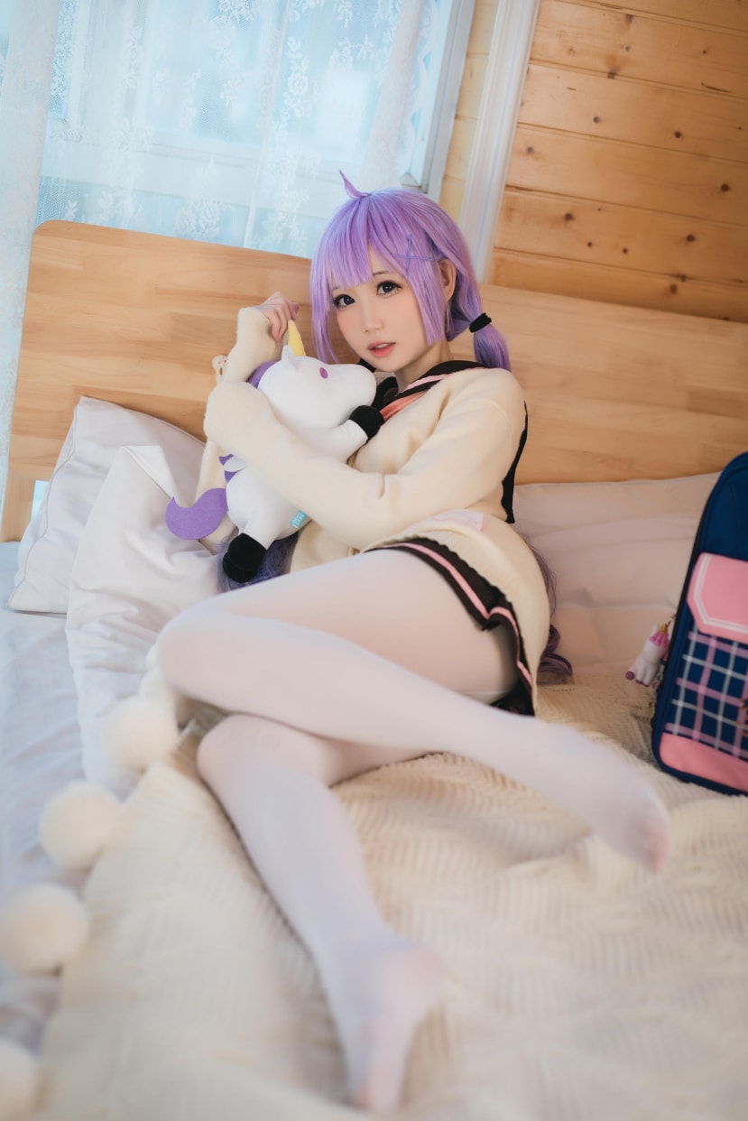 焖焖碳 独角兽JK制服美丽的女生图片