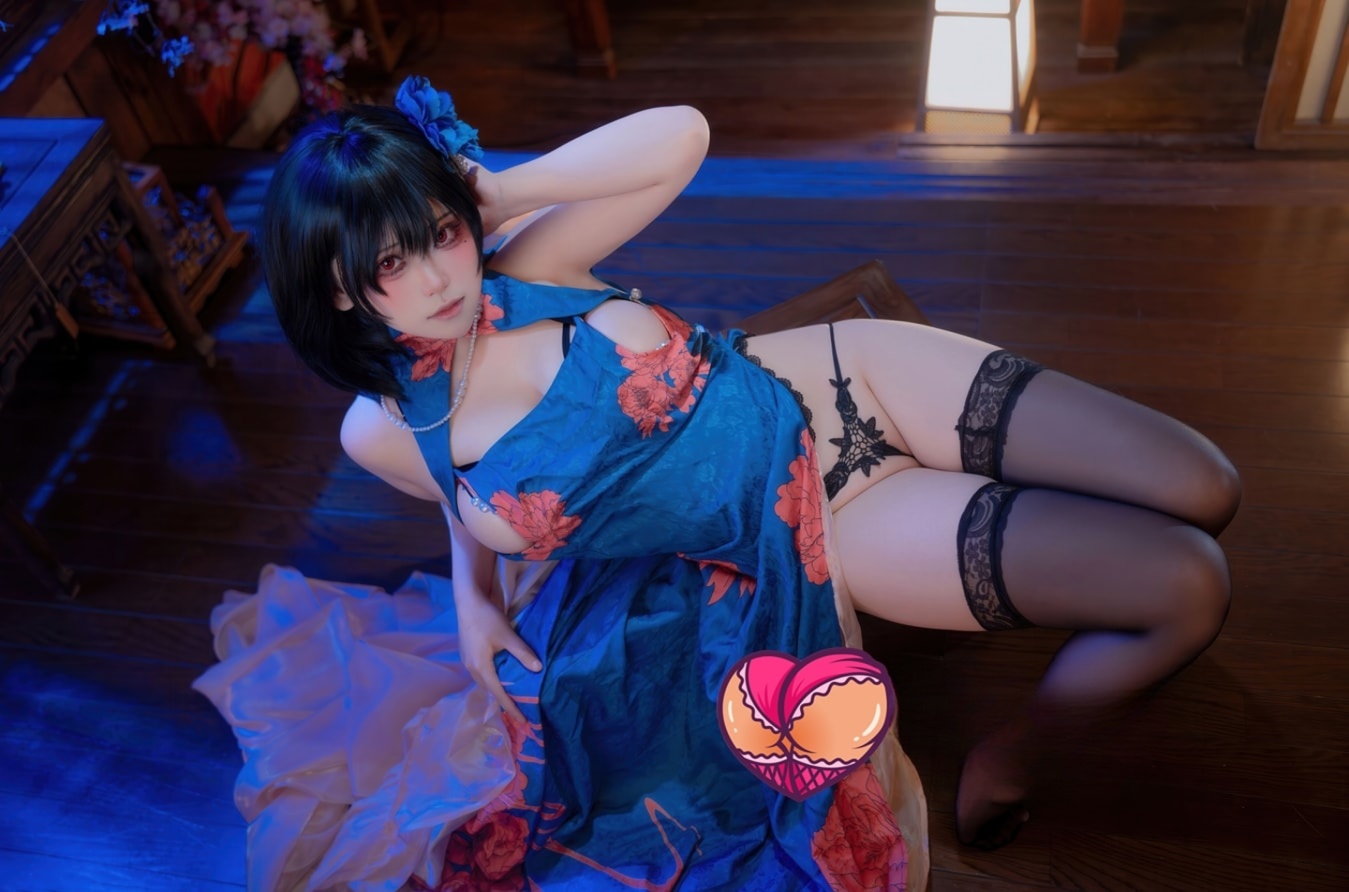 呙呙 – 建武旗袍图片作品资源