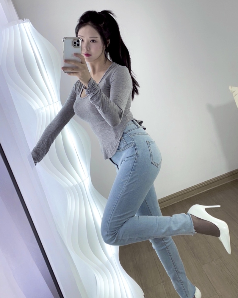 抖娘-利世 自摄 牛仔裤[51P-210MB]