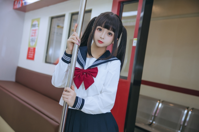 日奈娇 列车JK【140P-2.19GB】